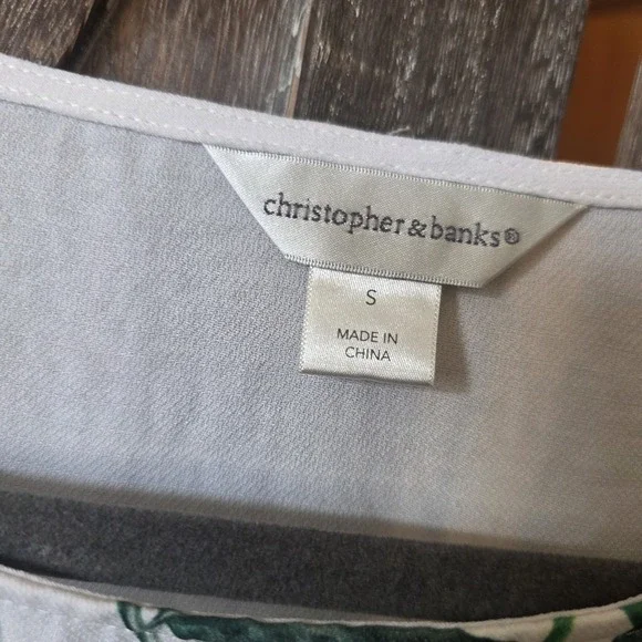 Christopher & Banks Shirt Women's Size Small White Floral Butterfly Lightweight - Picture 3 of 6